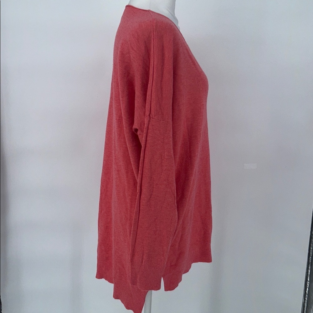 Dreamers by Debut Women's Red Rose Sweater Pullover Cozy V Neck Size M/L - Picture 5 of 10